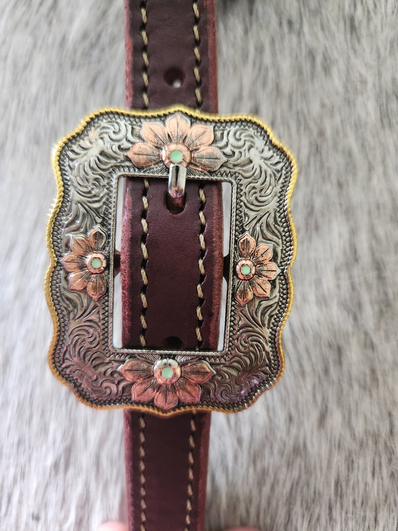 DB061-1_Double Buckle One Ear Headstalls Chestnut Leather Western Rose Buckle with Gold Rope Edge and Copper Color Accents