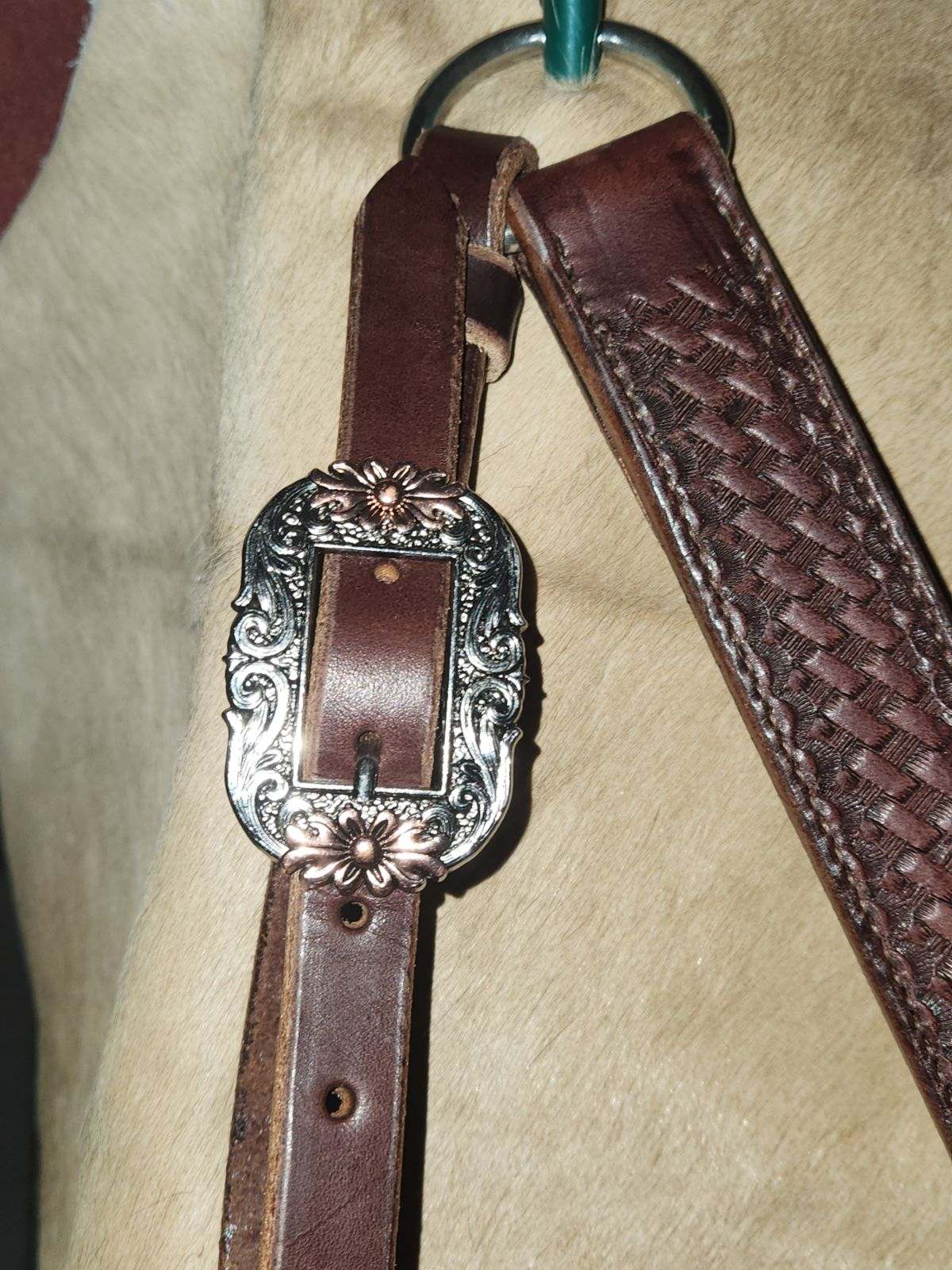 BC220-4_Breast Collar Oval Floral Buckle With Copper Accents on Basket Stamp Chocolate Leather